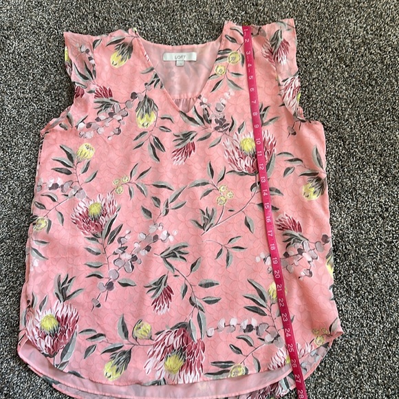LOFT Floral Flutter Cap Sleeve Shell - Picture 7 of 7